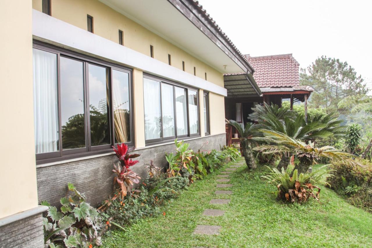 Aldeoz Villa Ciater Sarireja Eksteriør billede